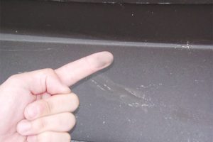 トタンの声を聞こう -その２ 触る-